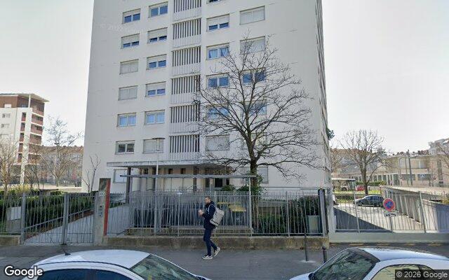 Façade : 100 avenue Debourg, Lyon