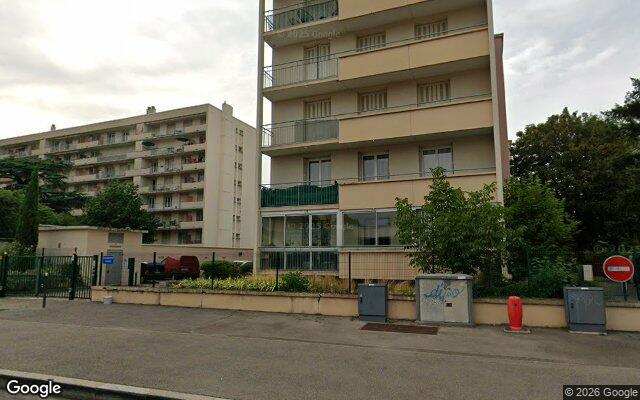 Façade : 122 bis rue Commandant Charcot, Lyon